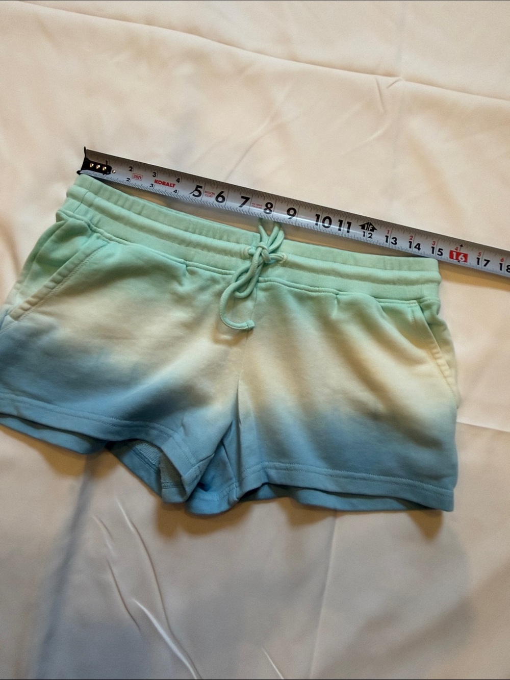 Vineyard Vines Aqua-to-Blue Gradient Athletic Shorts - Picture 7 of 9